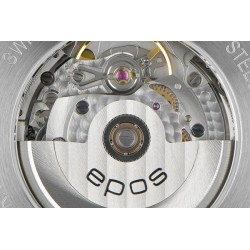 Mechanizm Sellita SW240 widoczny przez dekiel