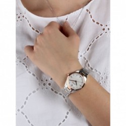 damski elegancki zegarek biżuteryjny Bulova Classic 98P183 na kobiecym nadgarstku
