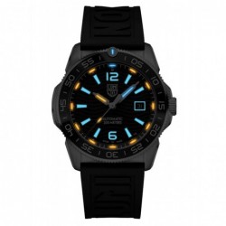 Zegarek Luminox Pacific Diver Automatic 42mm XS.3101 na ręku mężczyzny