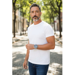 Bulova Marine Star na męskim nadgarstku. Wszechstronny styl, idealny do casualowych stylizacji.