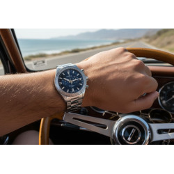 SkyDiver Chronograph 40mm – stylowy zegarek na nadgarstku mężczyzny.