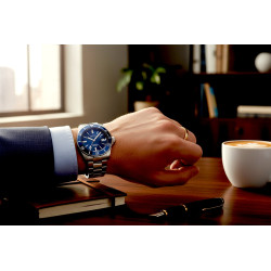 Epos Sportive Diver 41,5mm 3504.131.96.16.30 na nadgarstku w elelganckim stylu