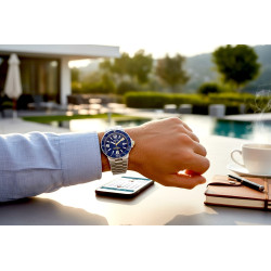 Epos Diver Automatic 43 mm – ujęcie lifestyle na nadgarstku