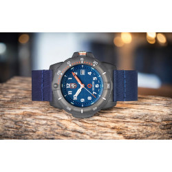 Tarcza niebieska z falami  i indeksami – Luminox Tide Eco 46mm