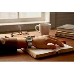 Casio Vintage LA700WE-7AEF damski zegarek na nadgarstku