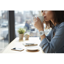 Casio BGD-565U-7ER lifestyle biały zegarek