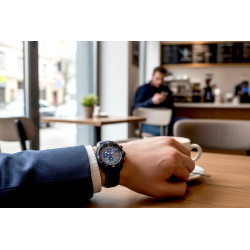 Festina Chrono Sport na męskim nadgarstku – klasyczny sportowy styl