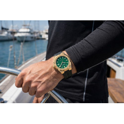 Epos Sportive Automatic 3506.132.22.13.55 na nadgarstku w stylizacji sportowej