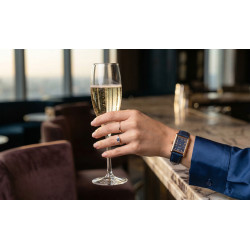 Zegarek damski Epos Quartz Lady 8002.702.24.26.16 jako dodatek do eleganckiej stylizacji