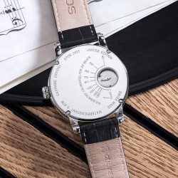 Mała wskazówka sekundowa na deklu pełniąca funkcję pulsometru