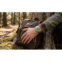 Orient Contemporary Automatic RA-AC0R05E30B na nadgarstku w stylizacji casualowej