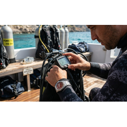 Orient Sports Mako Diver Automatic RA-AC0Q09R30B na nadgarstku
