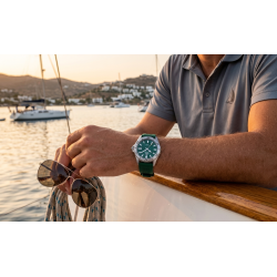 Orient Sports Mako Diver Automatic RA-AC0Q11E30B na nadgarstku