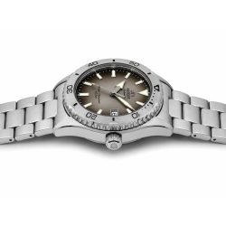 Zakręcana koronka zegarka Orient Sports Mako Diver Automatic RA-AC0Q16N30B