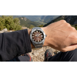 Orient Sports Mako Diver Automatic RA-AC0Q17Y30B na nadgarstku