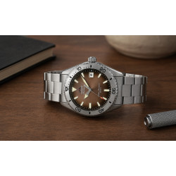 Brązowa tarcza 40 mm przykryta szkiełkiem szafirowym