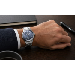Orient Bambino Automatic RA-AC0M10L30B na nadgarstku