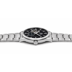 Srebrna koperta o szerokości 41 mm i grubości 11 mm