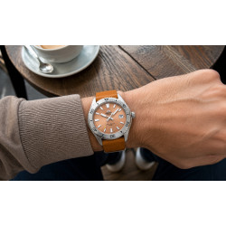 Orient Sports Mako Diver Automatic RA-AC0Q05P30B na nadgarstku