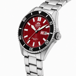Funkcja datownika i kalendarza w zegarku Orient Kano Diver Automatic RA-AA0915R19B