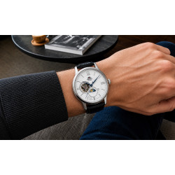 Orient Sun&Moon Open Heart Automatic RA-AS0011S10B na nadgarstku