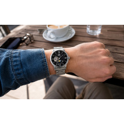 Orient Sun&Moon Open Heart Automatic RA-AS0008B10B na nadgarstku
