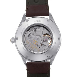 Automatyczny mechanizm widoczny przez przeszklony dekiel zegarka Orient Star