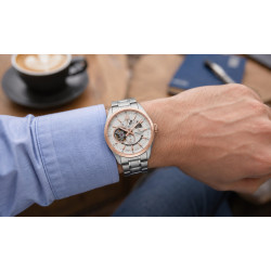 Orient Star Contemporary Modern Skeleton RE-AV0123G00B na nadgarstku