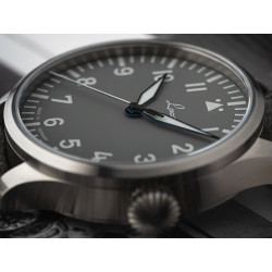 Szczotkowana stalowa koperta 42mm i koronka cebulowa w zegarku lotniczym Laco Grau 862158