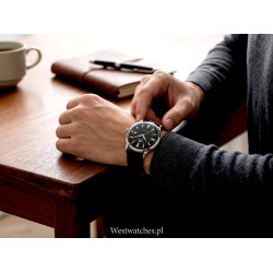 Męski casual style zegarek automatyczny Orient Bambino TAC00004B0 na nadgarstku