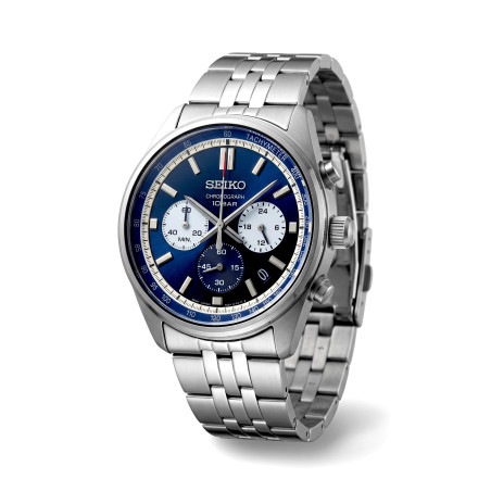 Zegarek męski Seiko SSB427P1 na białym tle – granatowa tarcza, chronograf, datownik i stalowa bransoleta