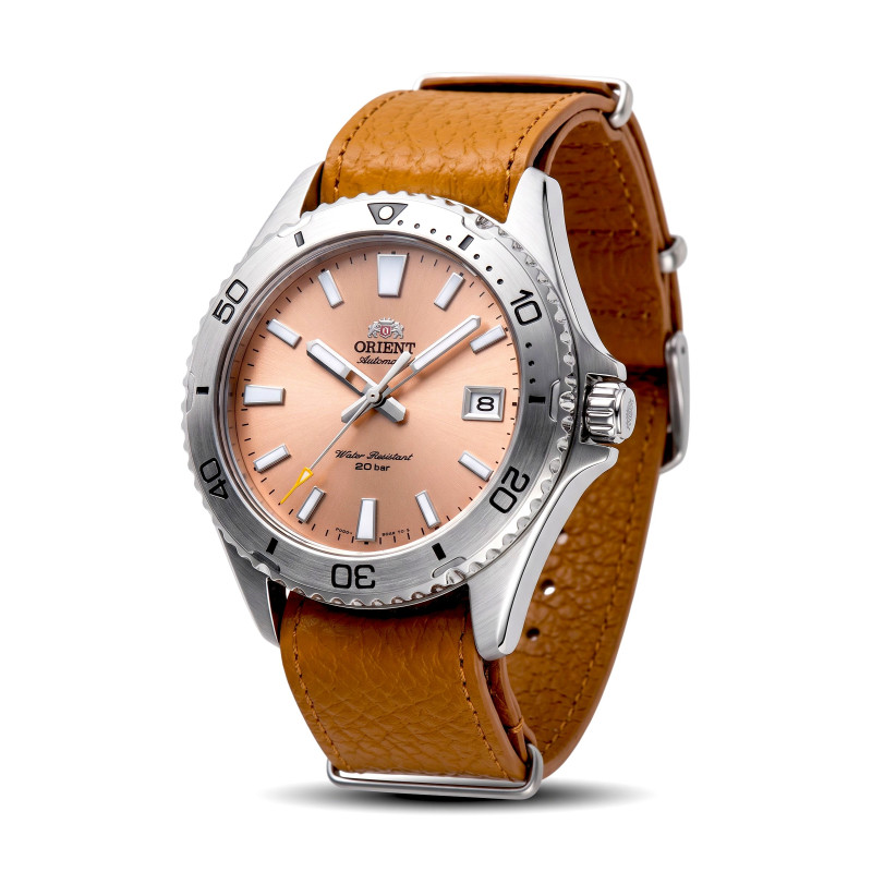Zegarek nurek Orient Mako 40 RA-AC0Q05P10B z łososiową tarczą i szafirowym szkłem