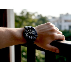 Zegarek męski Seiko 5 Sports SRPD65K1 Gunmetal na nadgarstku